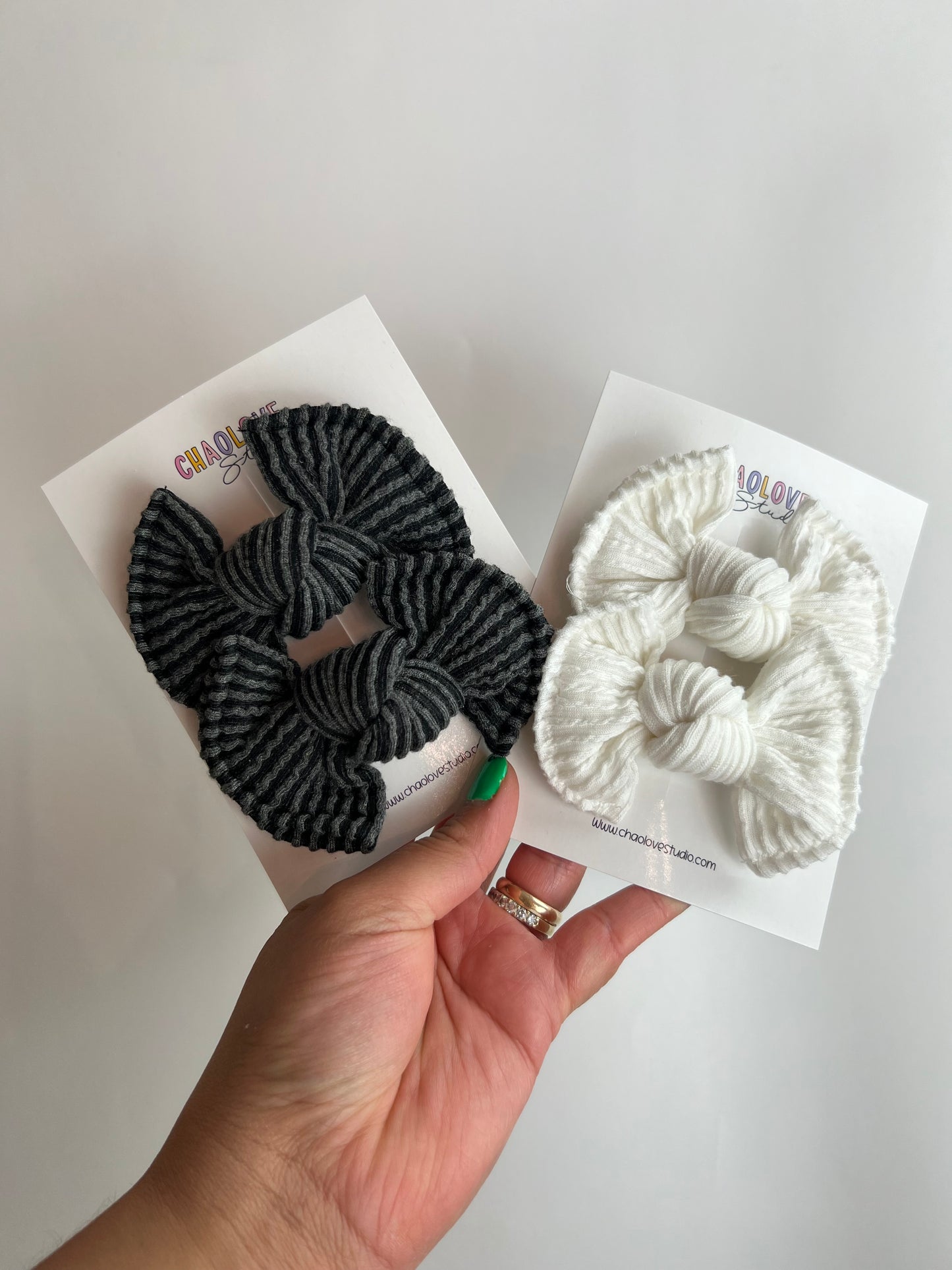 Black Piggies Hair Bows